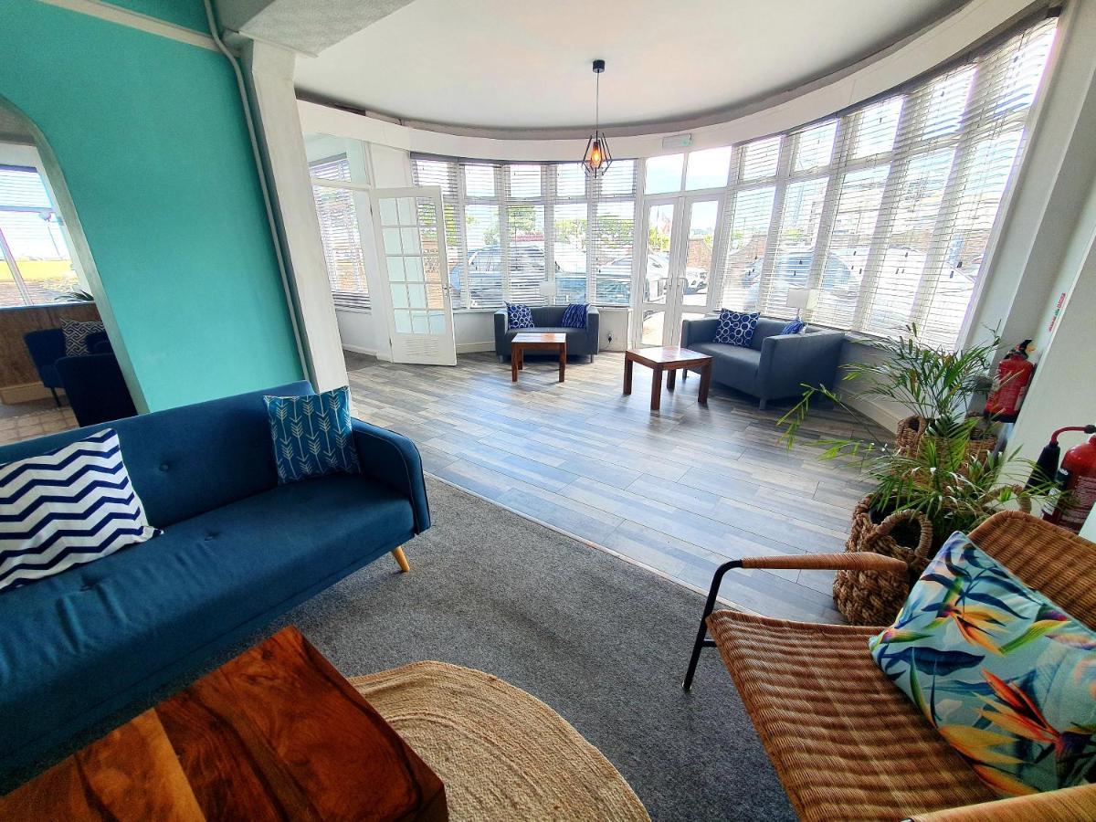 Beach Hotel Torbay B&B Пейнтън Екстериор снимка