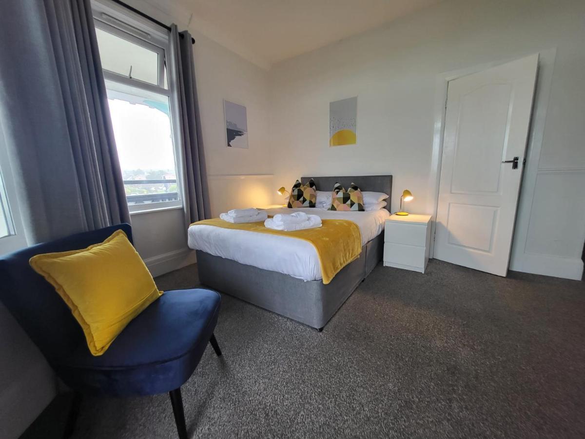 Beach Hotel Torbay B&B Пейнтън Екстериор снимка