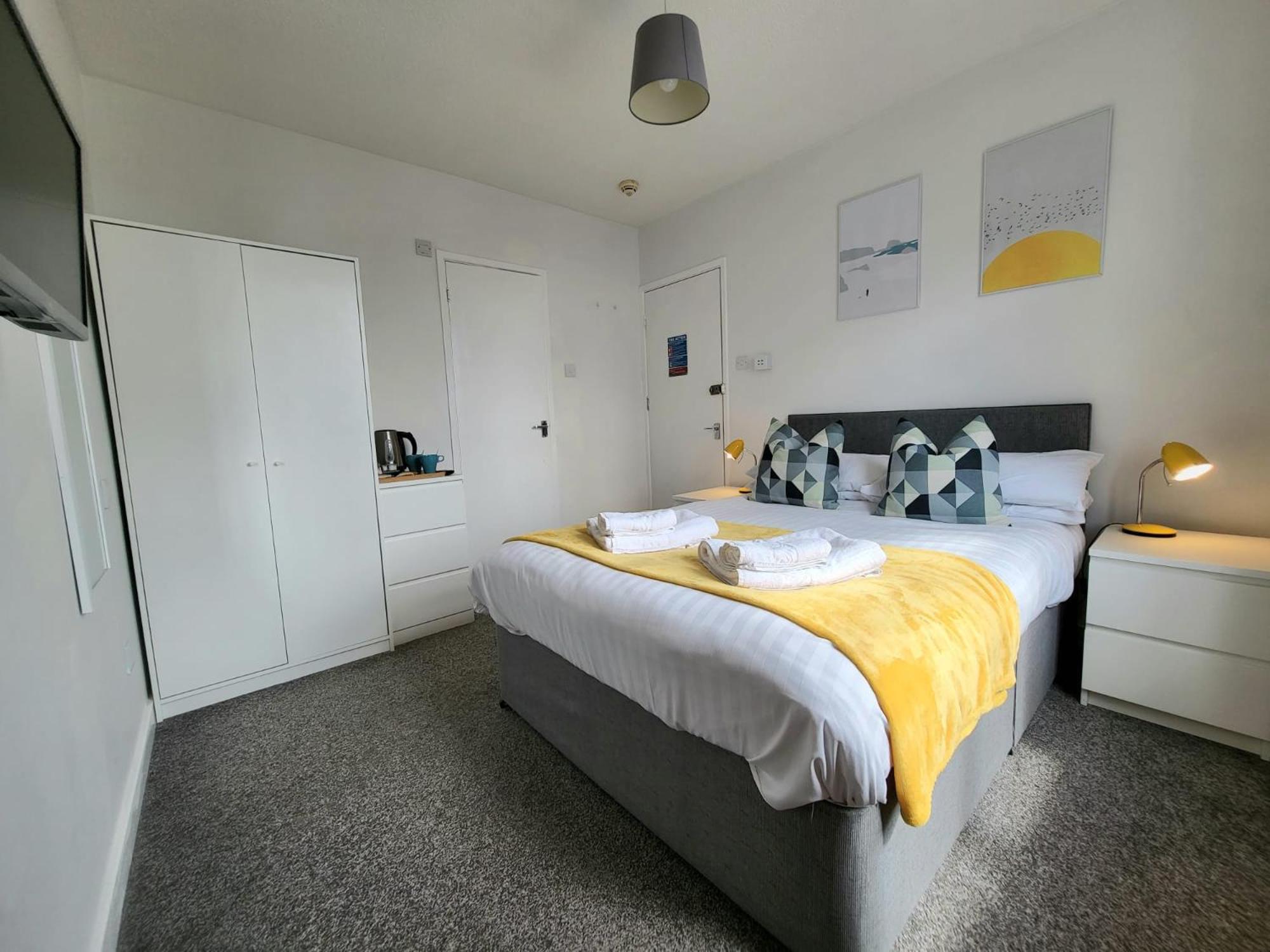 Beach Hotel Torbay B&B Пейнтън Екстериор снимка